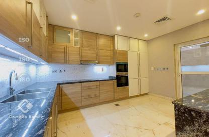 Compound - 4 Bedrooms - 6 Bathrooms for rent in Al Maamoura - Al Maamoura - Doha