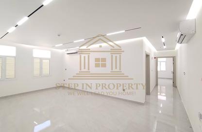 Apartment - 2 Bedrooms - 3 Bathrooms for rent in Fereej Kulaib - Doha