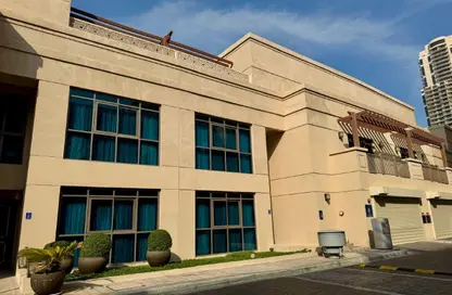 فيلا - 5 غرف نوم - 5 حمامات للايجار في ابراج باي - منطقة الأبراج - جزيرة اللؤلؤة - الدوحة