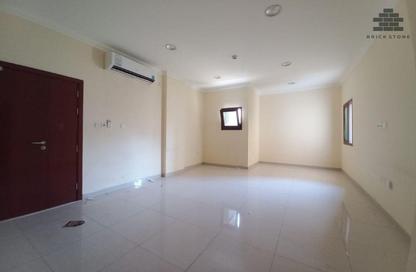 Apartment - 2 Bedrooms - 2 Bathrooms for rent in Al Jazeera Street - Fereej Bin Mahmoud North - Fereej Bin Mahmoud - Doha