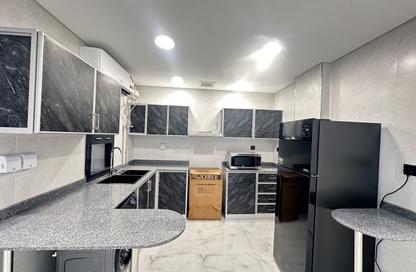 Apartment - 2 Bedrooms - 2 Bathrooms for rent in Al Muntazah Street - Al Muntazah - Doha