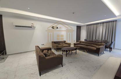 Apartment - 2 Bedrooms - 2 Bathrooms for rent in Al Mansoura - Al Mansoura - Doha