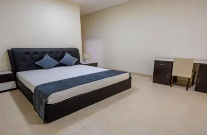 Apartment - 2 Bedrooms - 1 Bathroom for rent in Bin Al Sheikh Towers - Al Mirqab Al Jadeed - Doha