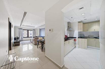Apartment - 1 Bedroom - 2 Bathrooms for rent in West Porto Drive - Porto Arabia - The Pearl Island - Doha