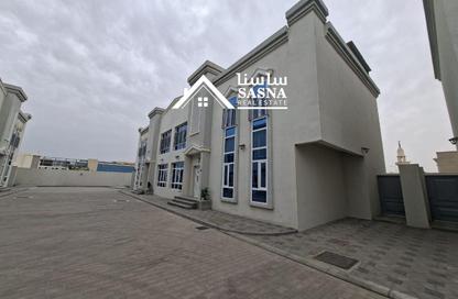 Compound - 4 Bedrooms - 4 Bathrooms for rent in Muraikh - AlMuraikh - Doha