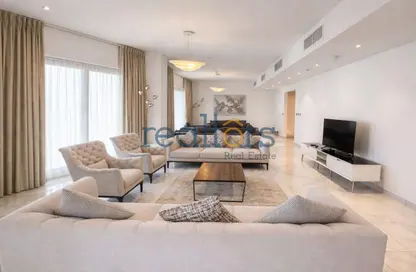 Apartment - 4 Bedrooms - 6 Bathrooms for rent in West Bay Tower - West Bay - West Bay - Doha