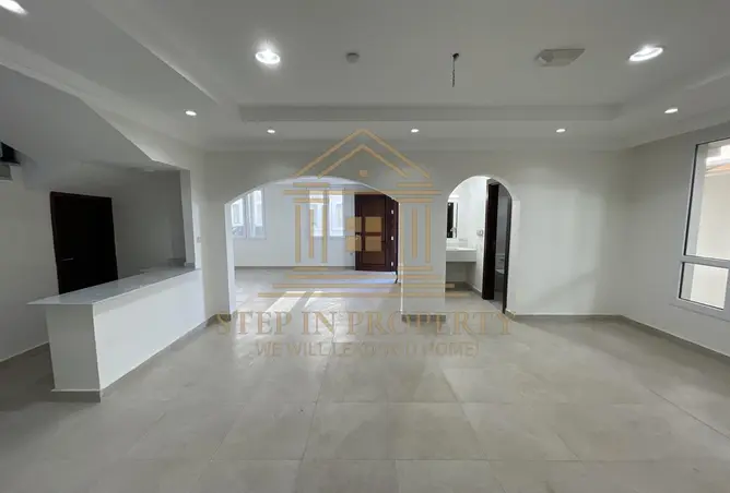 64032464 - Property Image 2