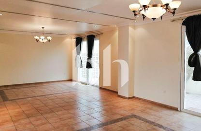 Villa - 3 Bedrooms - 2 Bathrooms for rent in Al Nasr Street - Al Nasr - Doha