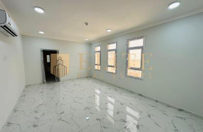 Apartment - 3 - 3 for rent in Umm Ghwailina Comm - Umm Ghuwalina - Umm Ghuwailina - Doha Apartment - 3 - 3 for rent in Umm Ghwailina Comm - Umm Ghuwalina - Umm Ghuwailina - Doha