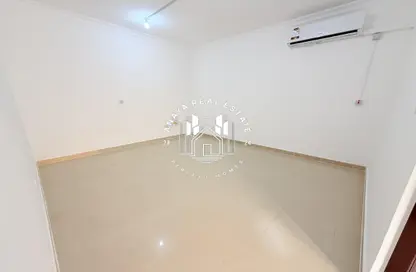 فيلا - 1 حمام للايجار في بوابة عين خالد - عين خالد - الدوحة