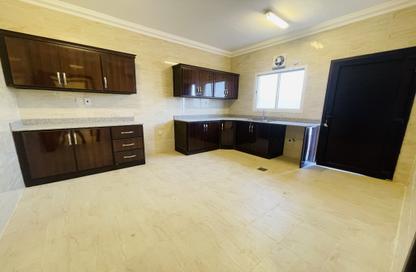 Villa - 6 Bedrooms - 6 Bathrooms for rent in Al Kheesa - Al Kheesa - Umm Salal Mohammed