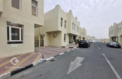 مجمع سكني - 3 - 4 للإيجار في شارع ام السنيم - عين خالد - الدوحة