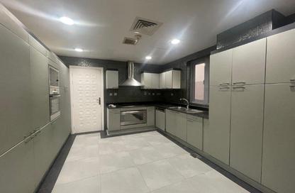 Compound - 4 Bedrooms - 5 Bathrooms for rent in Al Dana st - Muraikh - AlMuraikh - Doha