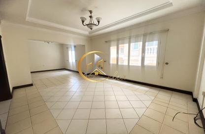 Apartment - 2 Bedrooms - 2 Bathrooms for rent in Thabit Bin Zaid Street - Al Mansoura - Doha