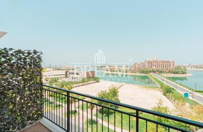 Apartment - 1 Bedroom - 2 Bathrooms for rent in Qanat Quartier - The Pearl Island - Doha