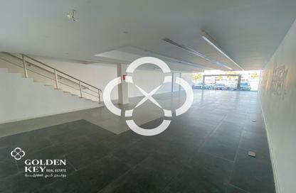Show Room - Studio - 1 Bathroom for rent in Salwa Road - Al Aziziyah - Doha