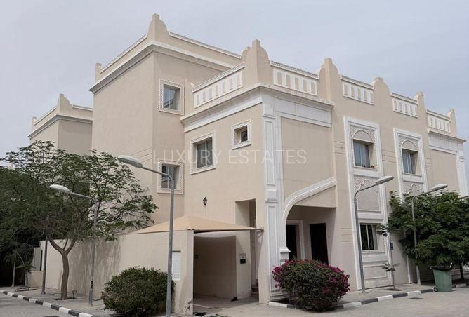60223421 - Property Image 2