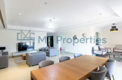 Apartment - 2 Bedrooms - 3 Bathrooms for rent in West Porto Drive - Porto Arabia - The Pearl Island - Doha