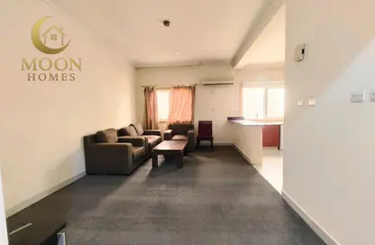 Apartment - 1 Bedroom - 1 Bathroom for rent in Umm Ghwailina Comm - Umm Ghuwalina - Umm Ghuwailina - Doha