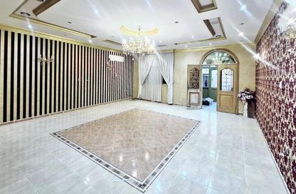 Villa - 5 Bedrooms - 7 Bathrooms for rent in Old Airport Road - Old Airport Road - Doha Villa - 5 Bedrooms - 7 Bathrooms for rent in Old Airport Road - Old Airport Road - Doha