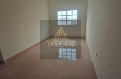 Apartment - 2 Bedrooms - 2 Bathrooms for rent in Bin Omran 35 - Fereej Bin Omran - Doha
