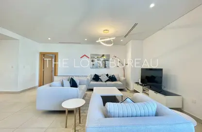 Apartment - 2 Bedrooms - 3 Bathrooms for rent in Floresta Gardens - Floresta Gardens - The Pearl Island - Doha