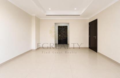 Apartment - 2 Bedrooms - 3 Bathrooms for rent in West Porto Drive - Porto Arabia - The Pearl Island - Doha