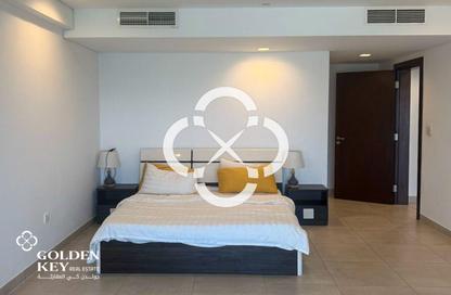 Apartment - 1 Bedroom - 2 Bathrooms for sale in Viva West - Viva Bahriyah - The Pearl Island - Doha