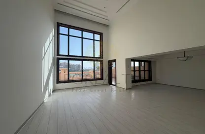 Townhouse - 5 Bedrooms - 4 Bathrooms for rent in Tower 16 - Porto Arabia - The Pearl Island - Doha