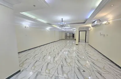 Apartment - 3 Bedrooms - 3 Bathrooms for rent in Al Mansoura - Al Mansoura - Doha
