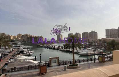 Duplex - 4 Bedrooms - 5 Bathrooms for rent in Porto Arabia Townhouses - Porto Arabia - The Pearl Island - Doha