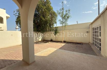 Villa - 3 Bedrooms - 4 Bathrooms for rent in New Salata - Salata - Doha