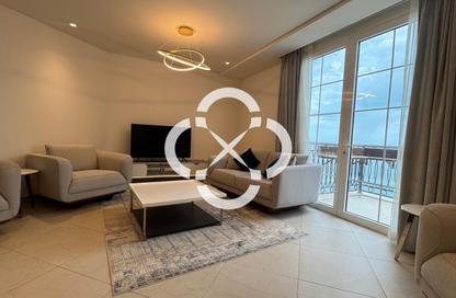 Apartment - 3 Bedrooms - 5 Bathrooms for rent in Floresta Gardens - Floresta Gardens - The Pearl Island - Doha