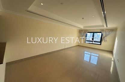 Apartment - Studio - 1 Bathroom for rent in West Porto Drive - Porto Arabia - The Pearl Island - Doha Apartment - Studio - 1 Bathroom for rent in West Porto Drive - Porto Arabia - The Pearl Island - Doha