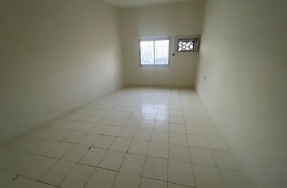 Apartment - 3 Bedrooms - 2 Bathrooms for rent in Fereej Bin Mahmoud South - Fereej Bin Mahmoud - Doha