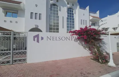 مجمع سكني - 4 غرف نوم - 5 حمامات للايجار في فلل عين خالد - عين خالد - الدوحة