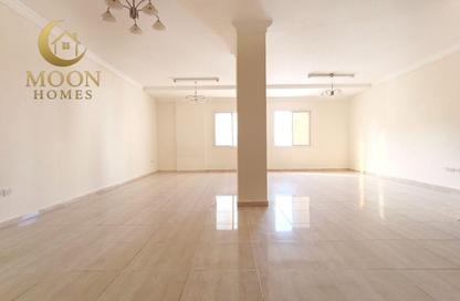 Apartment - 2 Bedrooms - 3 Bathrooms for rent in Umm Ghuwalina - Umm Ghuwailina - Doha Apartment - 2 Bedrooms - 3 Bathrooms for rent in Umm Ghuwalina - Umm Ghuwailina - Doha