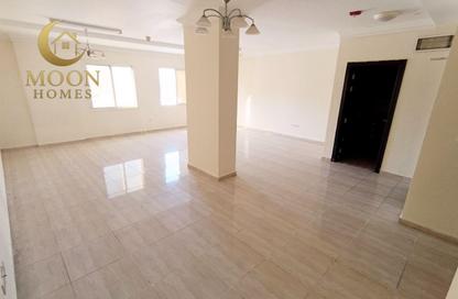 Apartment - 2 Bedrooms - 3 Bathrooms for rent in Umm Ghuwalina - Umm Ghuwailina - Doha Apartment - 2 Bedrooms - 3 Bathrooms for rent in Umm Ghuwalina - Umm Ghuwailina - Doha