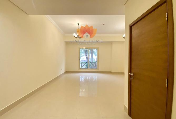 54493772 - Property Image 2