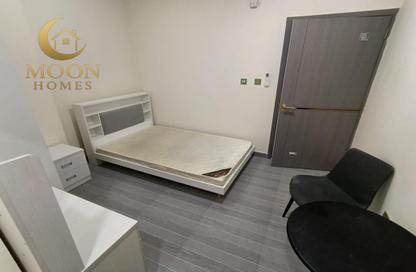 Apartment - Studio - 1 Bathroom for rent in Umm Ghuwailina 4 - Umm Ghuwailina - Doha