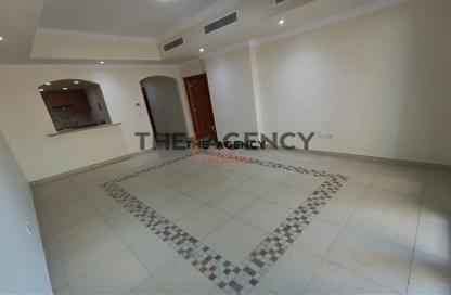Apartment - 1 Bedroom - 2 Bathrooms for rent in East Porto Drive - Porto Arabia - The Pearl Island - Doha
