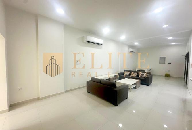 1020745 - Property Image 3