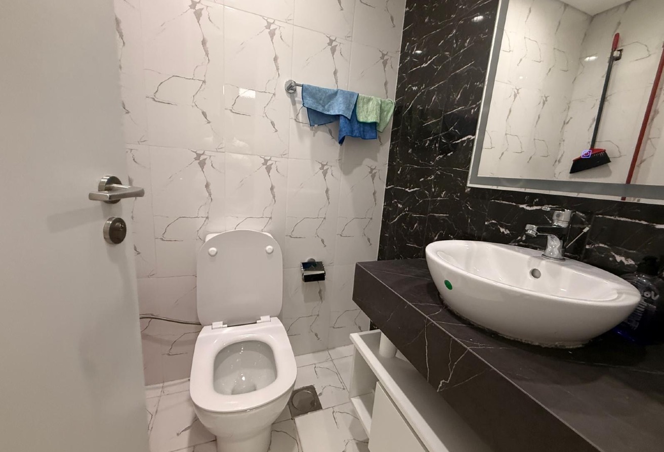 Premium 1BR Apartment | Bills Included thumbnail 9