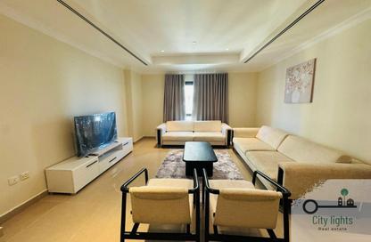 Apartment - 1 Bedroom - 2 Bathrooms for rent in Tower 28 - Porto Arabia - The Pearl Island - Doha