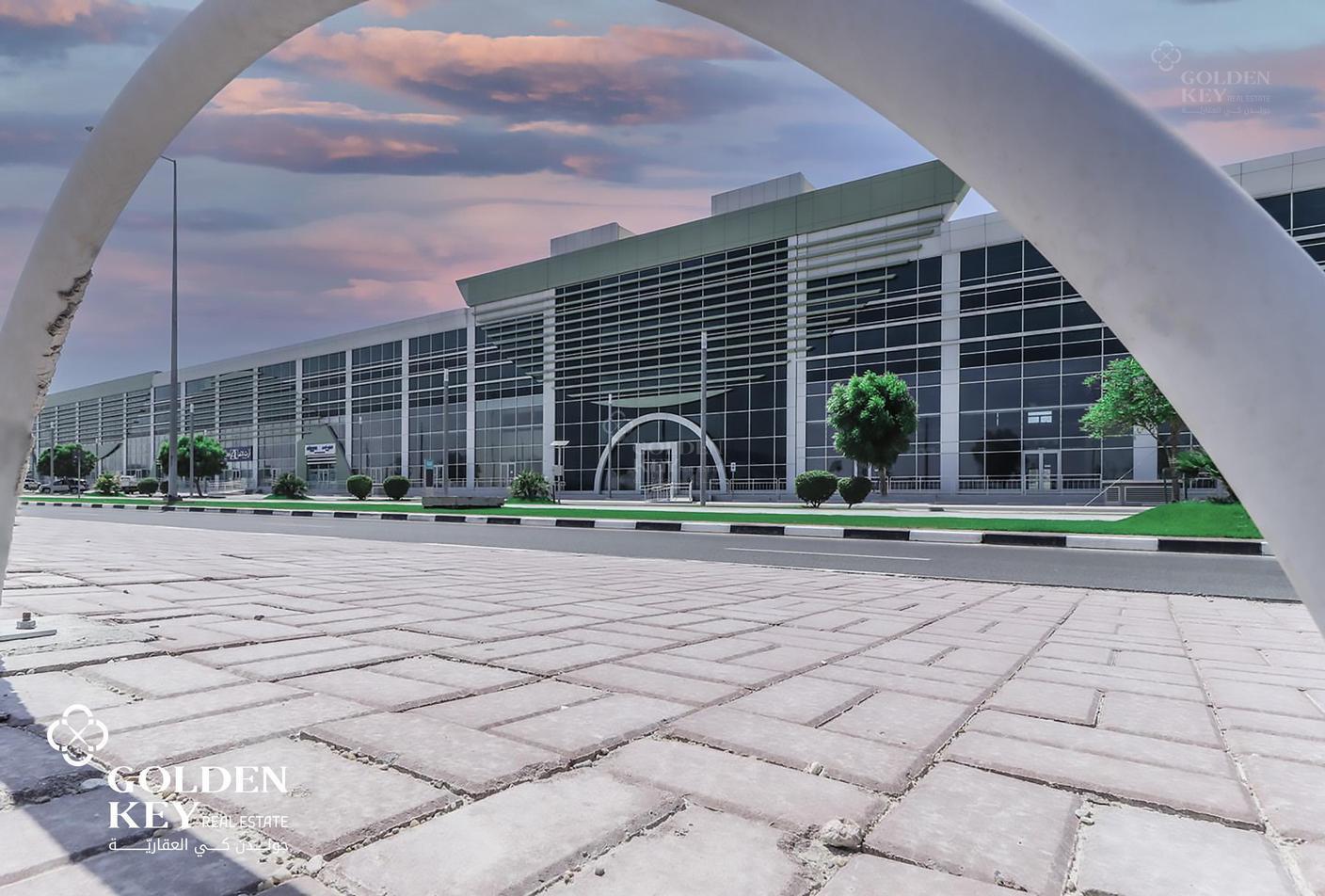 Prime Location Showroom | Large Layout