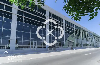 Show Room - Studio - 2 Bathrooms for rent in The Commercial Avenue - Umm Al Seneem - Doha