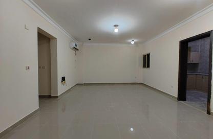 Apartment - 1 Bedroom - 1 Bathroom for rent in Umm Ghuwailina 4 - Umm Ghuwailina - Doha Apartment - 1 Bedroom - 1 Bathroom for rent in Umm Ghuwailina 4 - Umm Ghuwailina - Doha