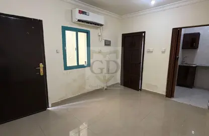 Apartment - Studio - 1 Bathroom for rent in Old Airport Road - Old Airport Road - Doha Apartment - Studio - 1 Bathroom for rent in Old Airport Road - Old Airport Road - Doha