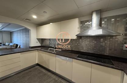 Apartment - 1 Bedroom - 2 Bathrooms for rent in West Porto Drive - Porto Arabia - The Pearl Island - Doha