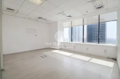 Office Space - Studio - 1 Bathroom for rent in West Bay Tower - West Bay - West Bay - Doha